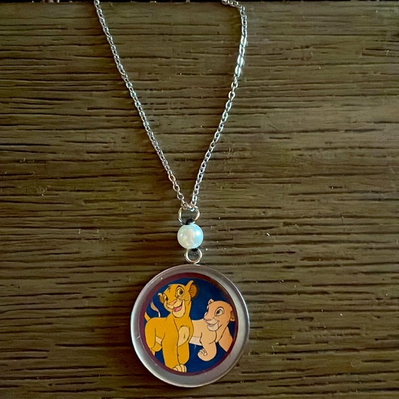 Simba and Nala necklace - Picture 1 of 7
